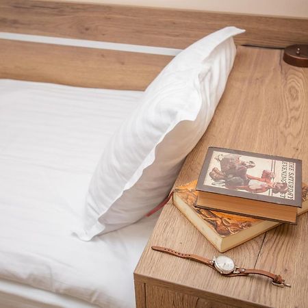 Harizma 013 Aparthotel Kevevára Kültér fotó