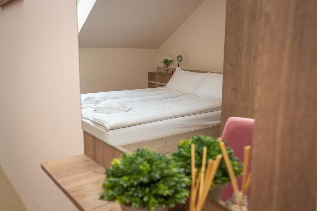 Harizma 013 Aparthotel Kevevára Kültér fotó