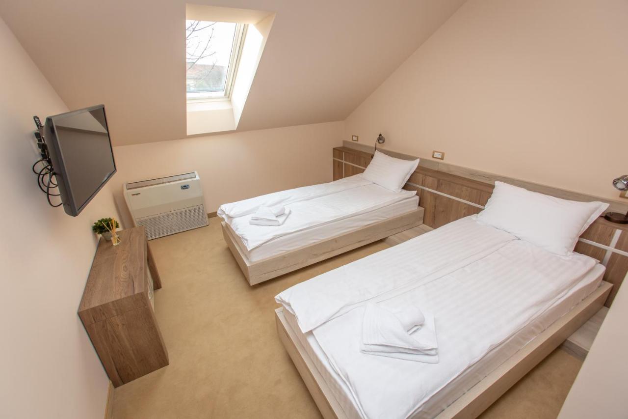 Harizma 013 Aparthotel Kevevára Kültér fotó
