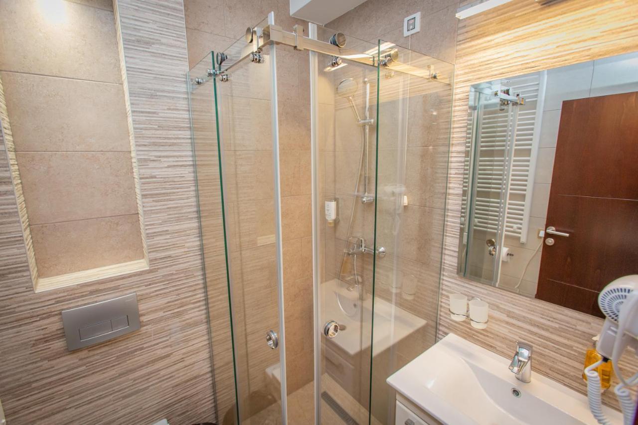 Harizma 013 Aparthotel Kevevára Kültér fotó