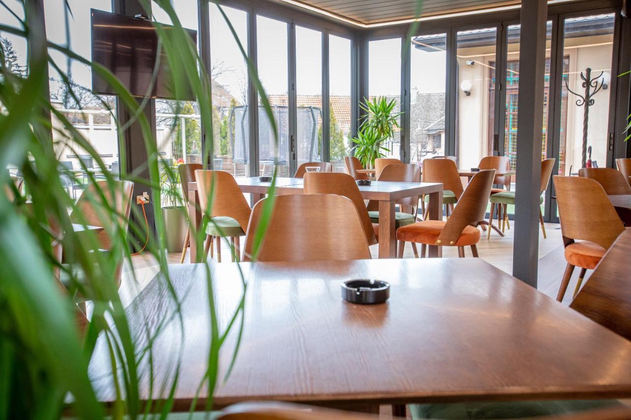 Harizma 013 Aparthotel Kevevára Kültér fotó
